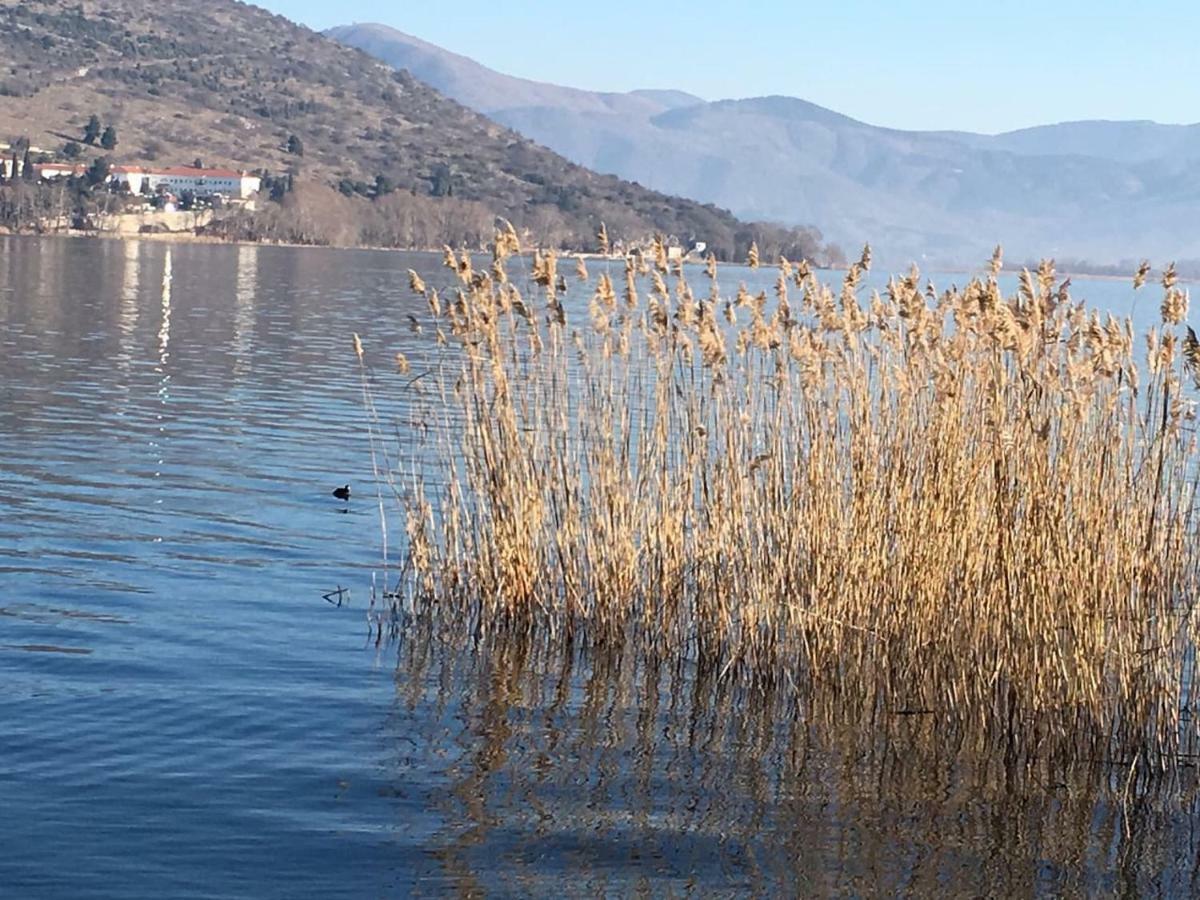 The Little Stone House By The Lake Kastoria Exterior photo