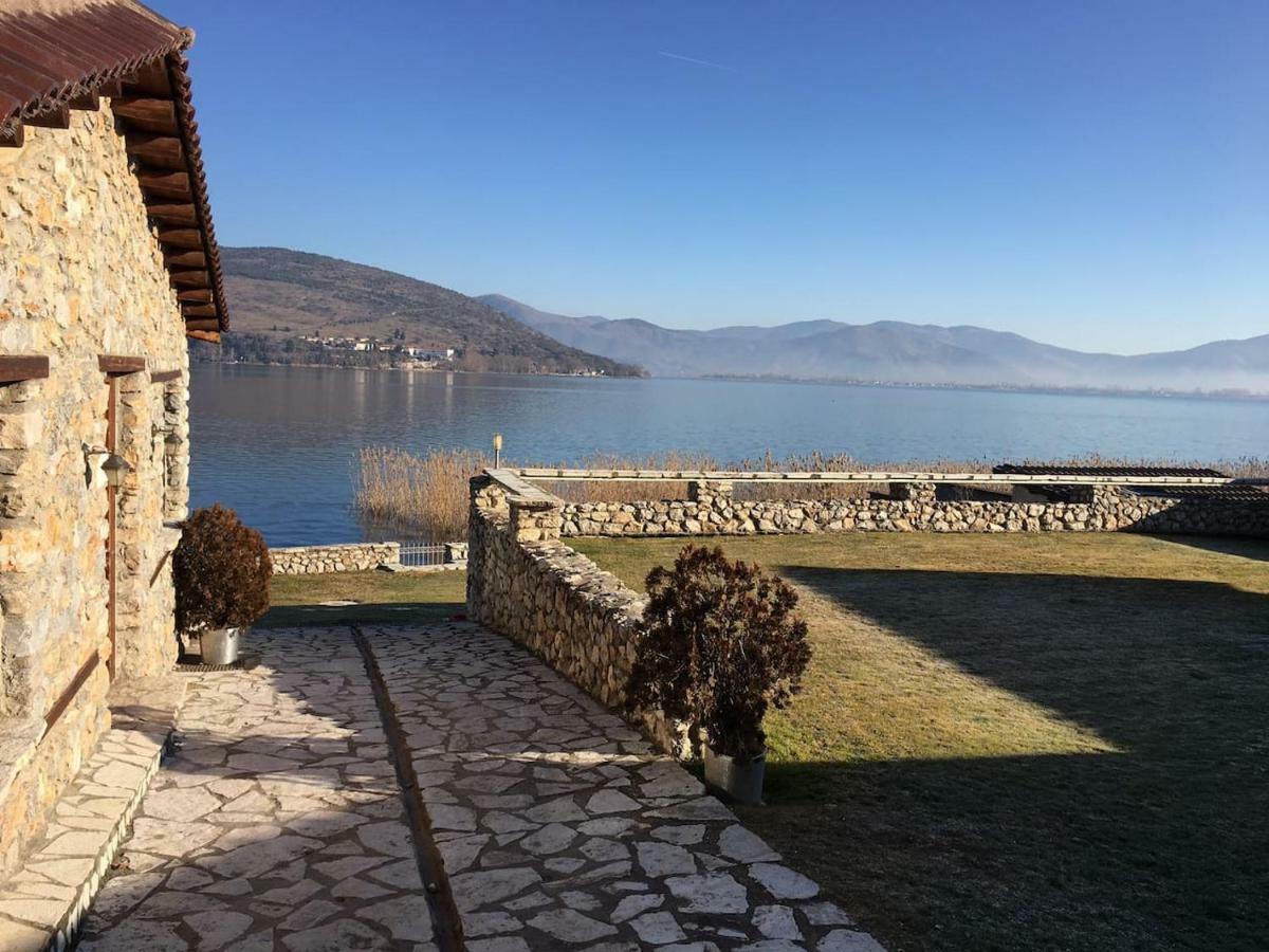 The Little Stone House By The Lake Kastoria Exterior photo
